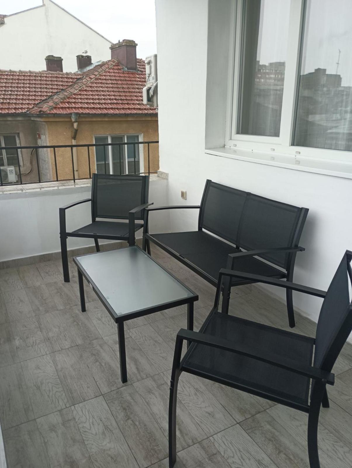 Yanakiev'S Central Apartment Burgas Exterior photo